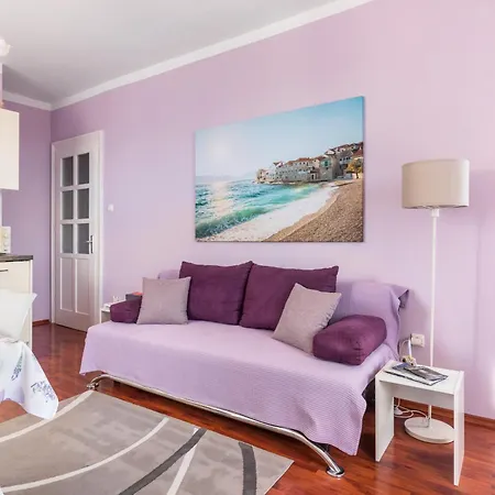 Coziness In The Center * Split