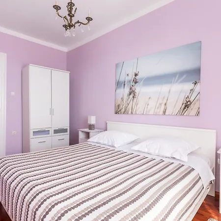 Coziness In The Center *